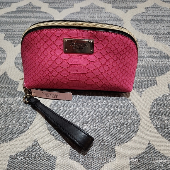 Victoria's Secret Handbags - NEW Victoria's Secret cosmetic bag with detachable wristlet strap - Hot Pink